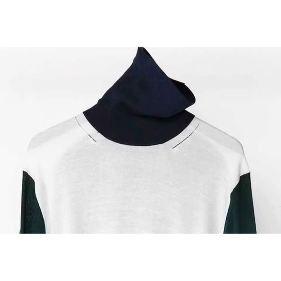 Sweater - Picture 4 of 6